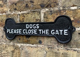 dogs close the gate plaque